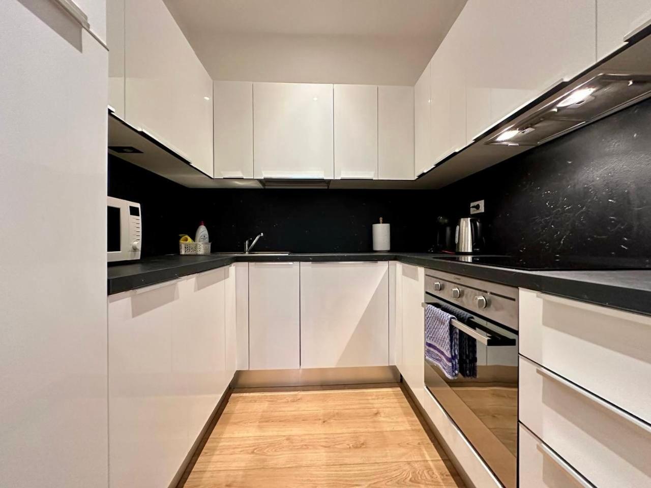Apartment Riverside Palace *