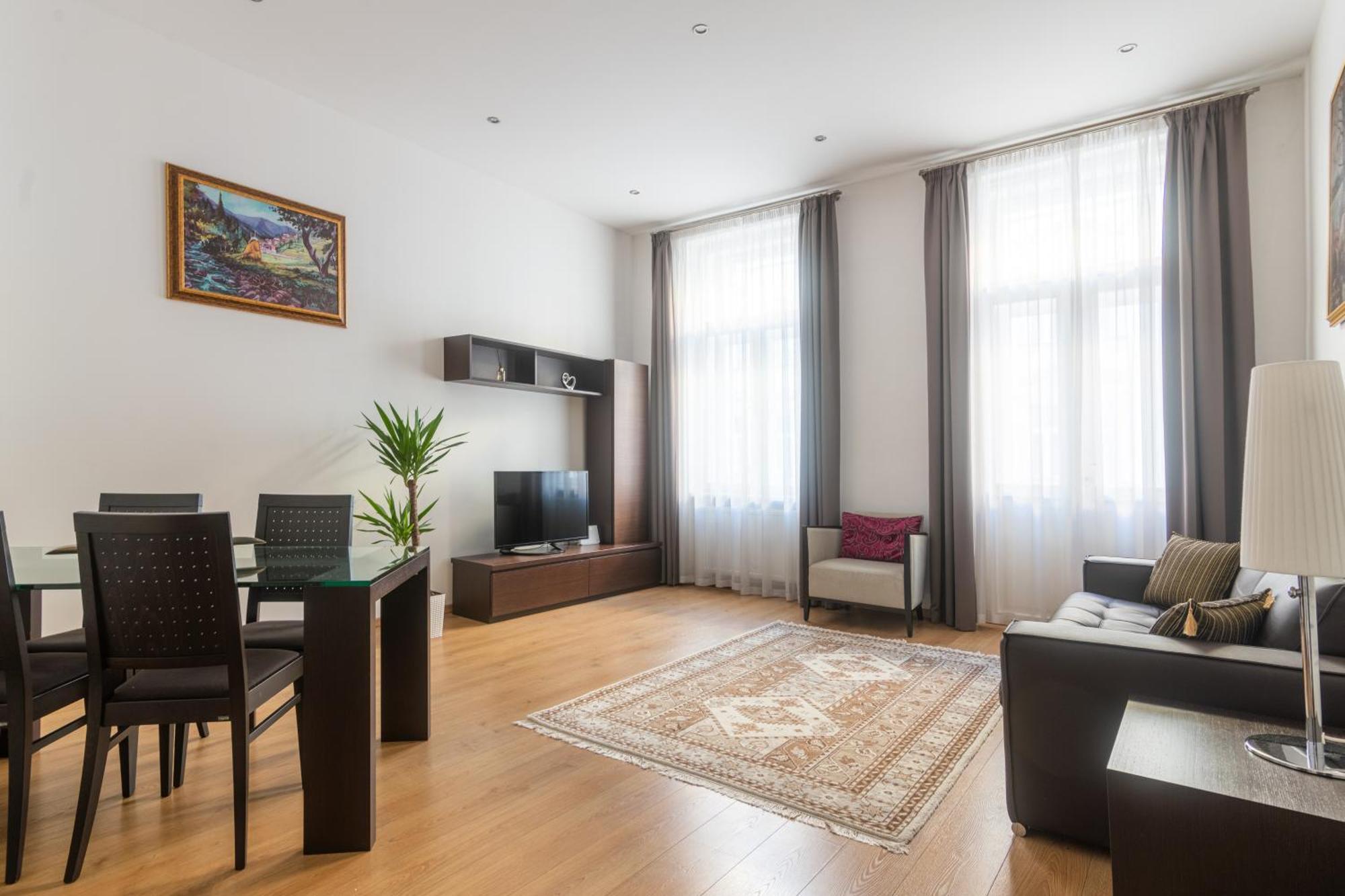Riverside Palace Apartment Prague