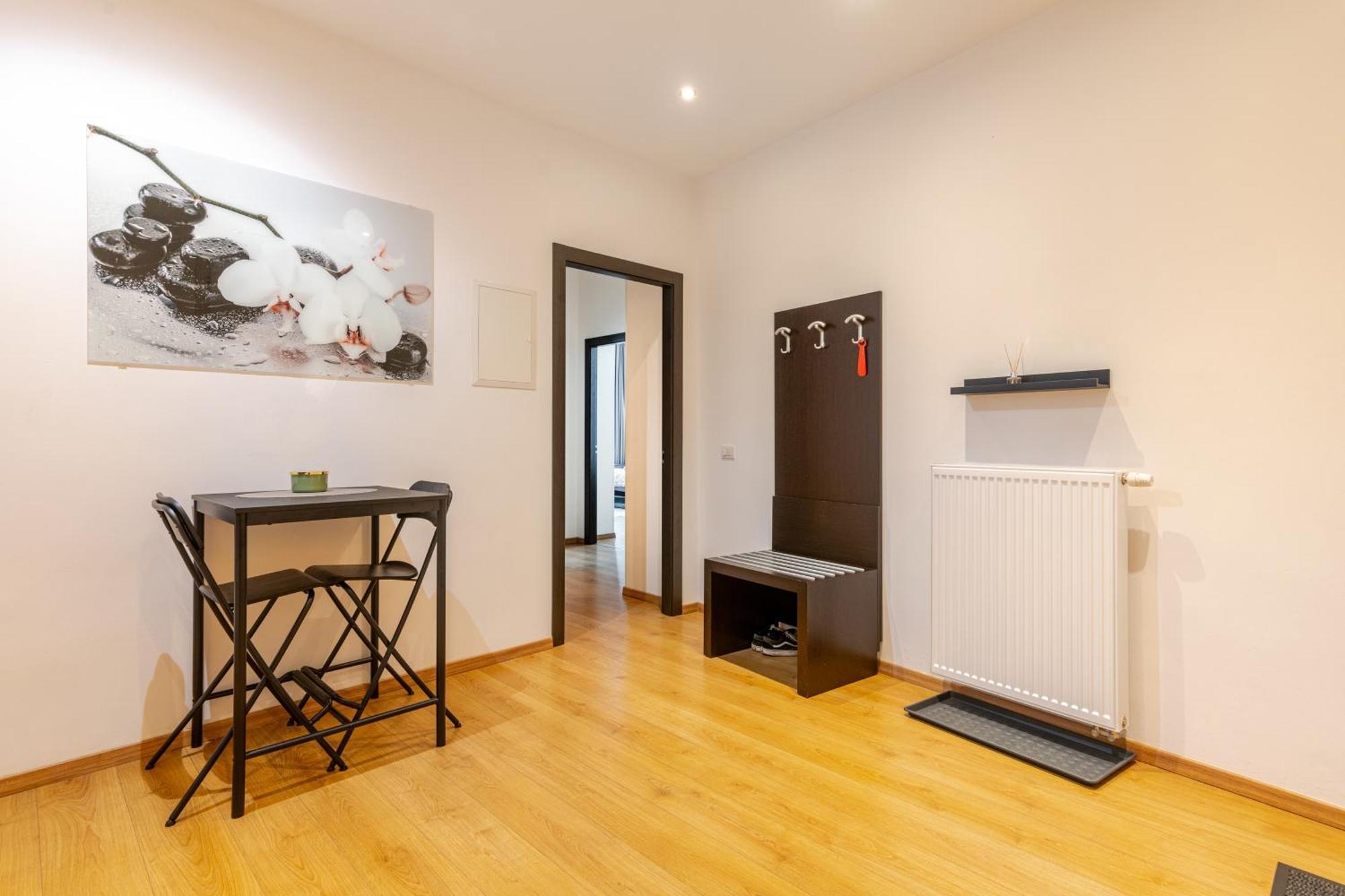 Riverside Palace Apartment