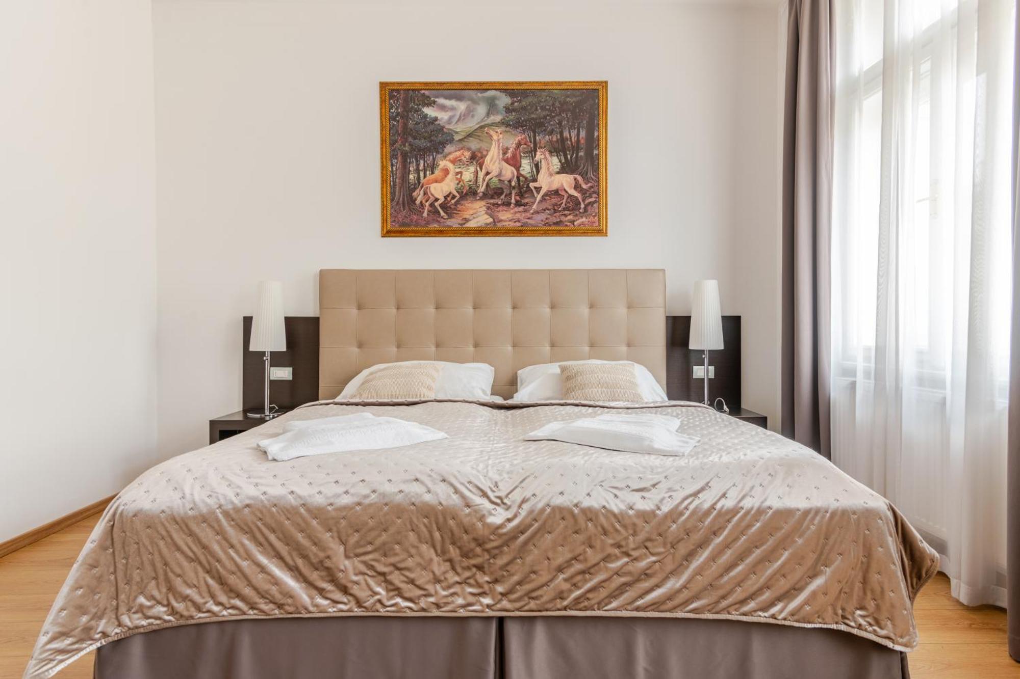 Riverside Palace Apartment Prague