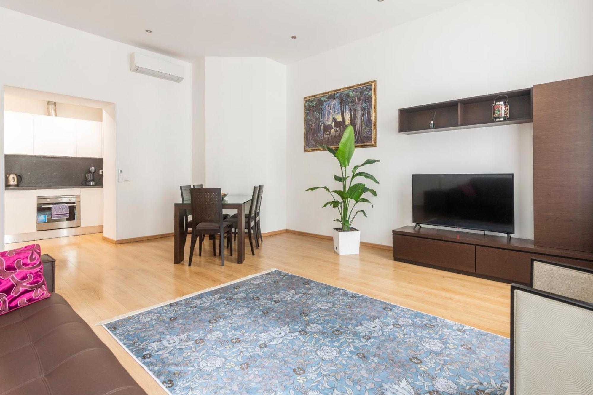 Apartment Riverside Palace *