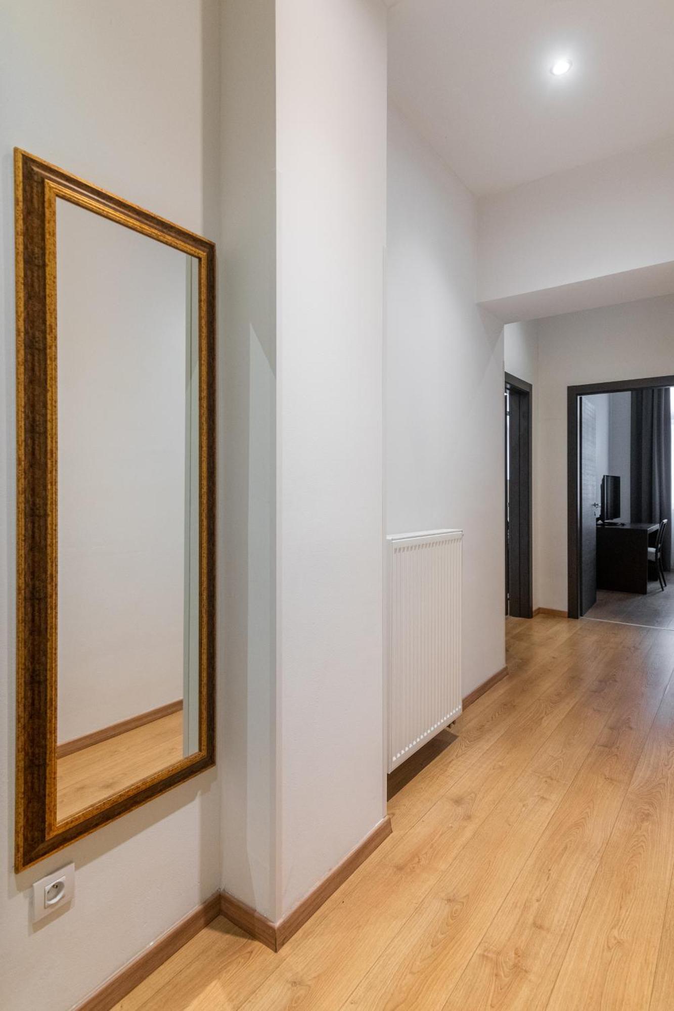 Riverside Palace Apartment